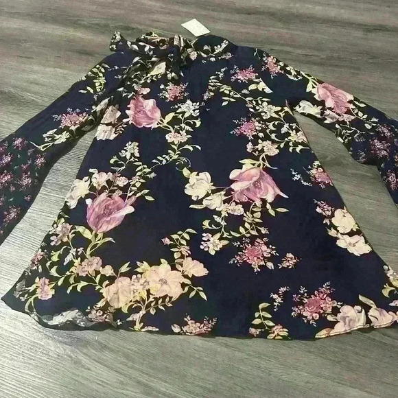 Dresses & Skirts - Free people gorgeous mini dress